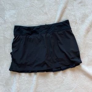 NWOT Lululemon black skort